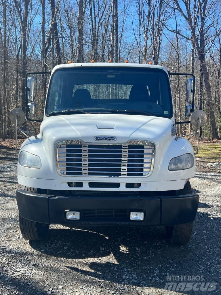 Freightliner M2106 وحدات الجر