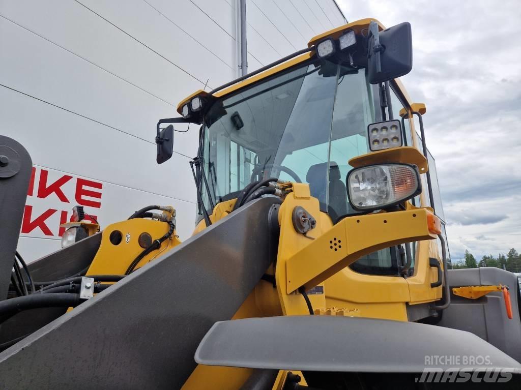 Volvo L 70 H لوادر بعجل