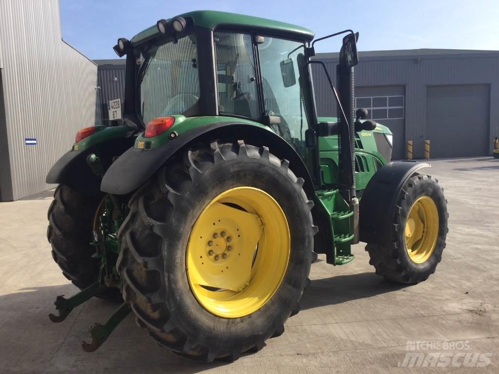 John Deere 6125M الجرارات