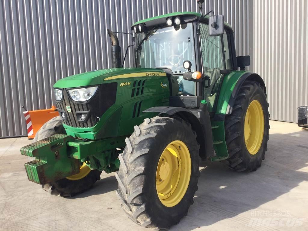 John Deere 6125M الجرارات