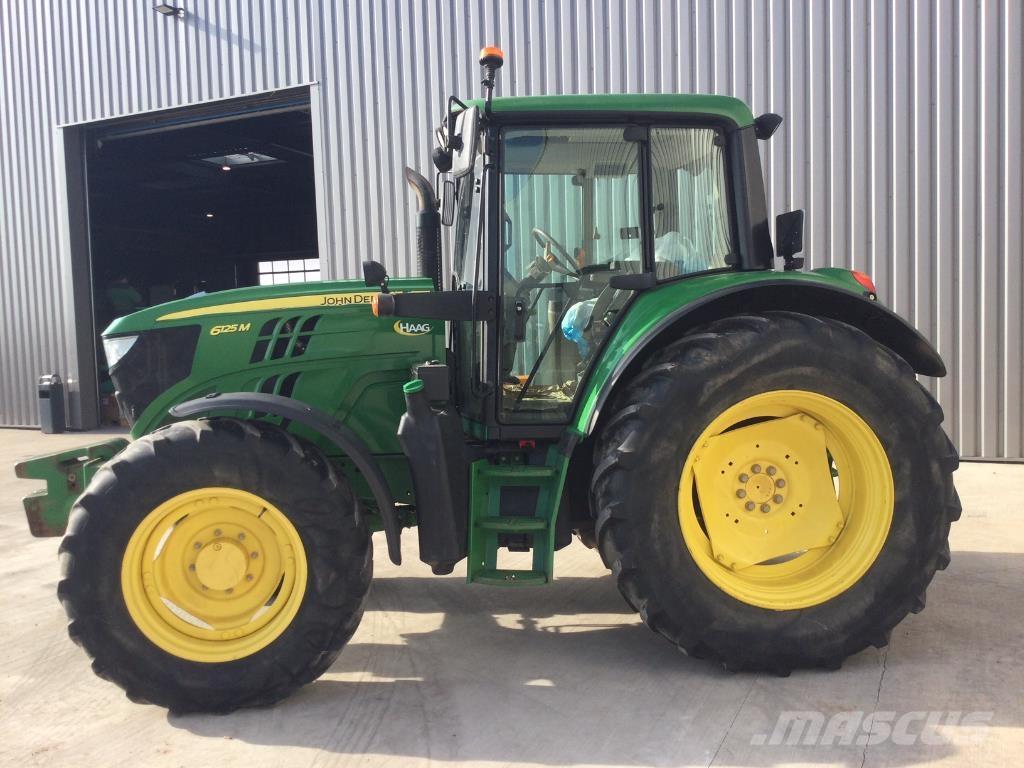 John Deere 6125M الجرارات