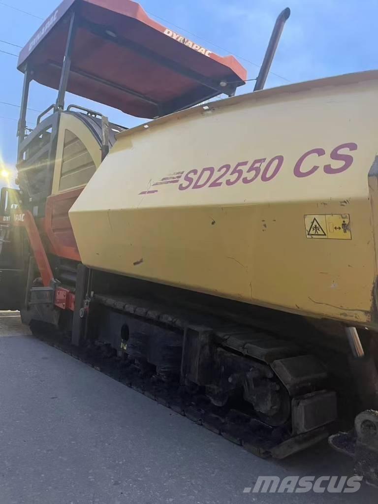 Dynapac sd2550 معدات السفلتة