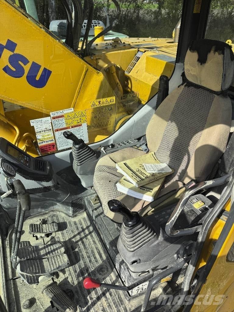 Komatsu PC 228 US-3 حفارات زحافة