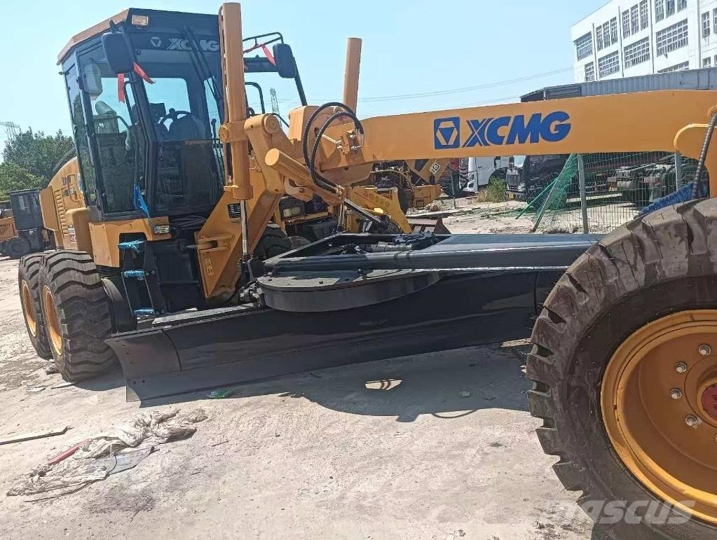 XCMG GR 180 معدات تمهيد الطرق