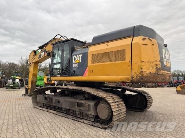 CAT 349 حفارات زحافة