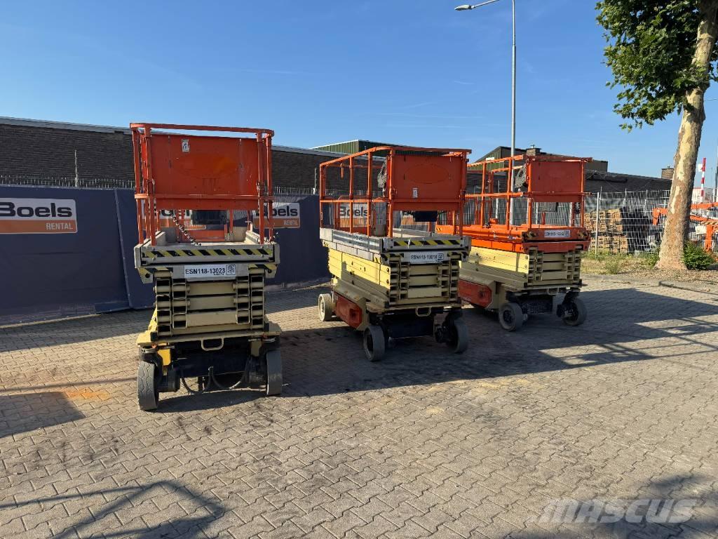JLG 3246 ES رافعات مقصية الشكل