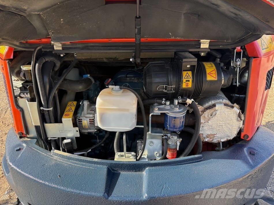 Kubota U 35-3 حفارات صغيرة أقل من 7 طن (حفارات صغيرة)