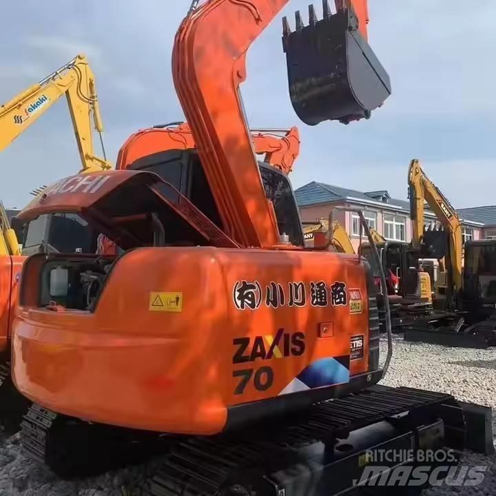 Hitachi ZX70 حفارات زحافة