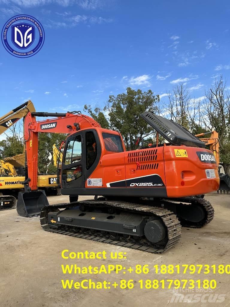 Doosan DX 225 LC حفارات زحافة