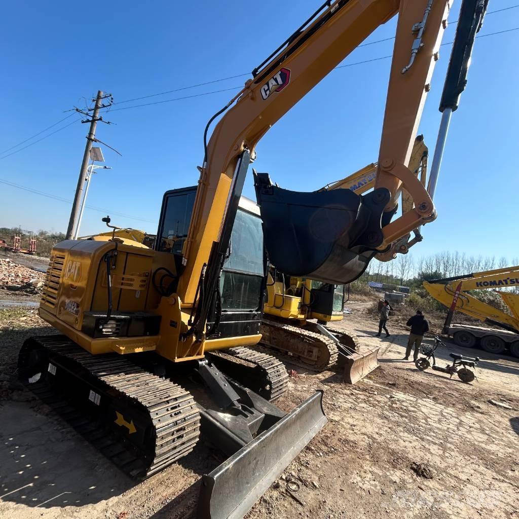 CAT 306E2 حفارات زحافة