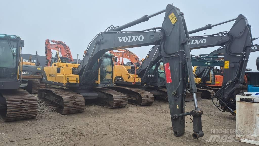 Volvo EC210BLC حفارات زحافة