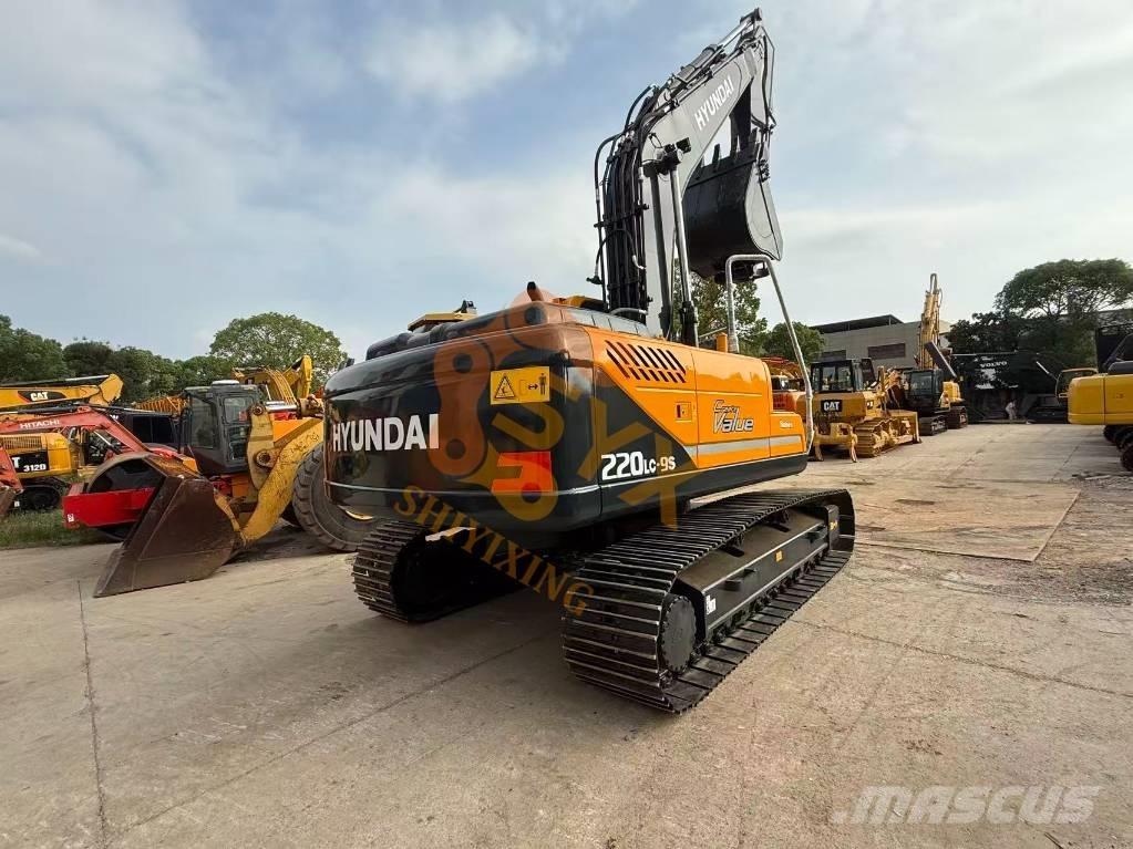 Hyundai Robex 220-9 حفارات زحافة