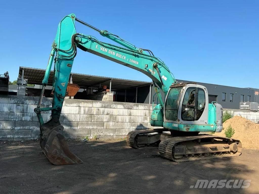 Kobelco SK235SR حفارات زحافة