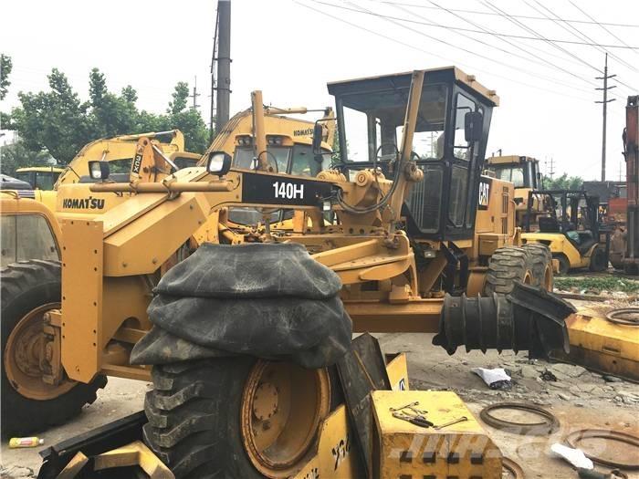 CAT 140 H معدات تمهيد الطرق
