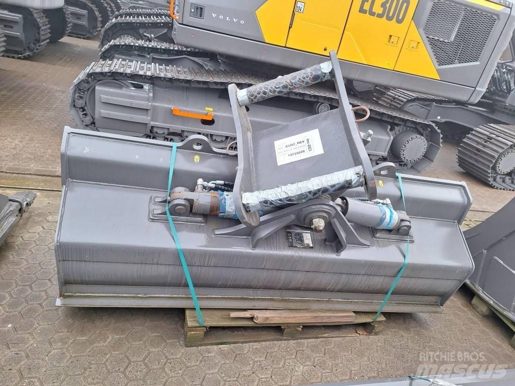 Tiltbucket 2400 mm. دلاء