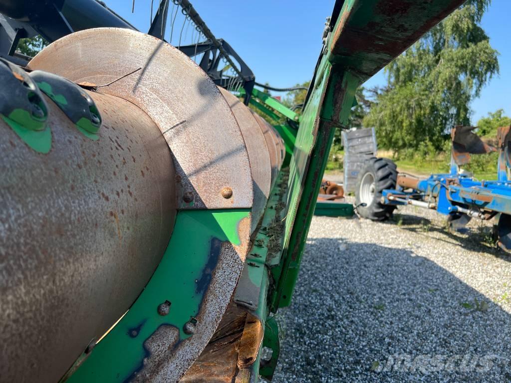 John Deere C 670 I حصادات