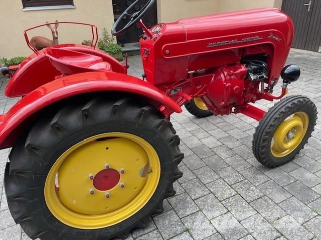 Porsche Junior 108 الجرارات