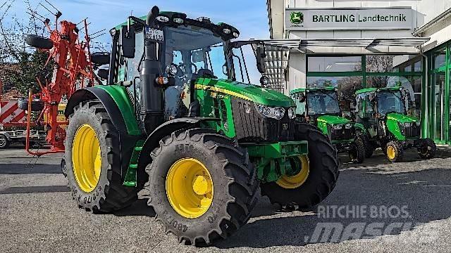 John Deere JD 6120M الجرارات
