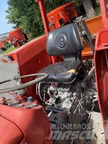 Massey Ferguson 135 الجرارات