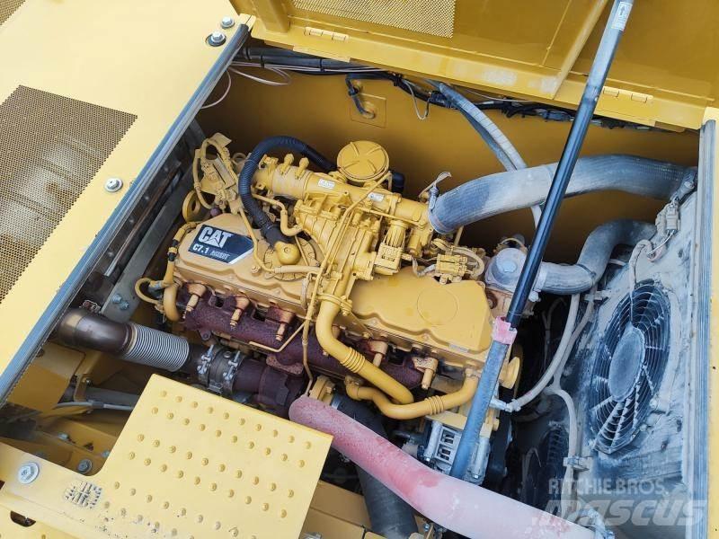 CAT 323 (07B) حفارات زحافة