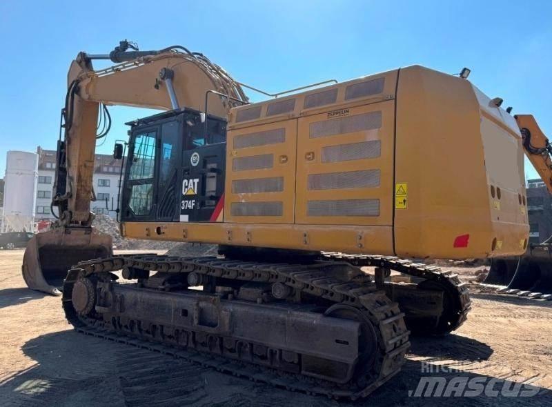 CAT 374FL حفارات زحافة