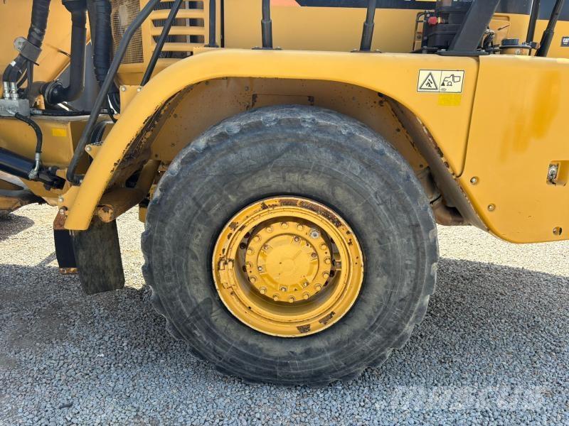 CAT 730 ساحبات مفصلية