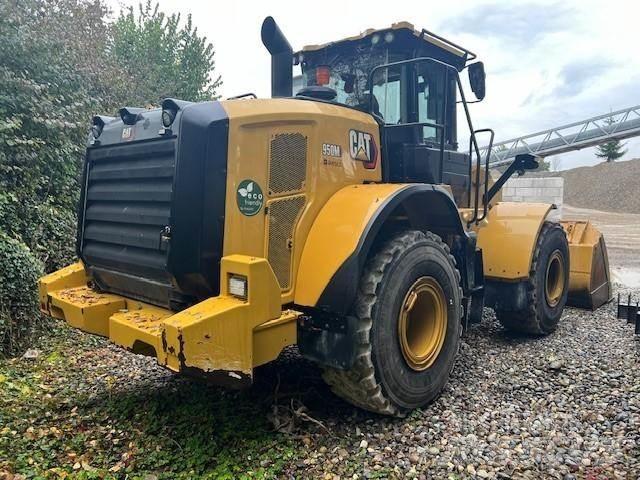 CAT 950M لوادر بعجل