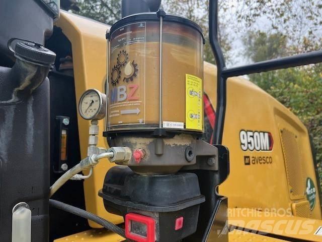 CAT 950M لوادر بعجل