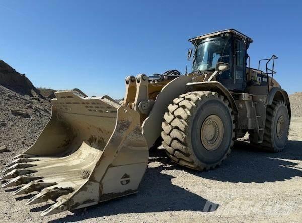 CAT 980M لوادر بعجل