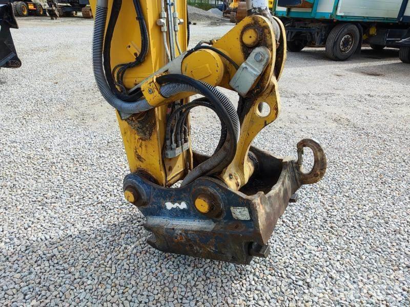 CAT MH3024 مناولات المخلفات / مناولات صناعية