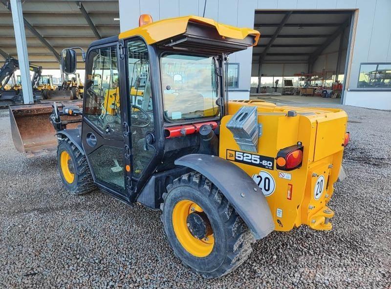 JCB 525-60 لوادر بعجل