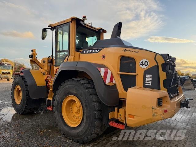 Volvo L110H لوادر بعجل