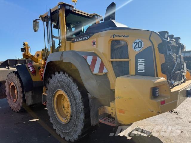 Volvo L110H لوادر بعجل