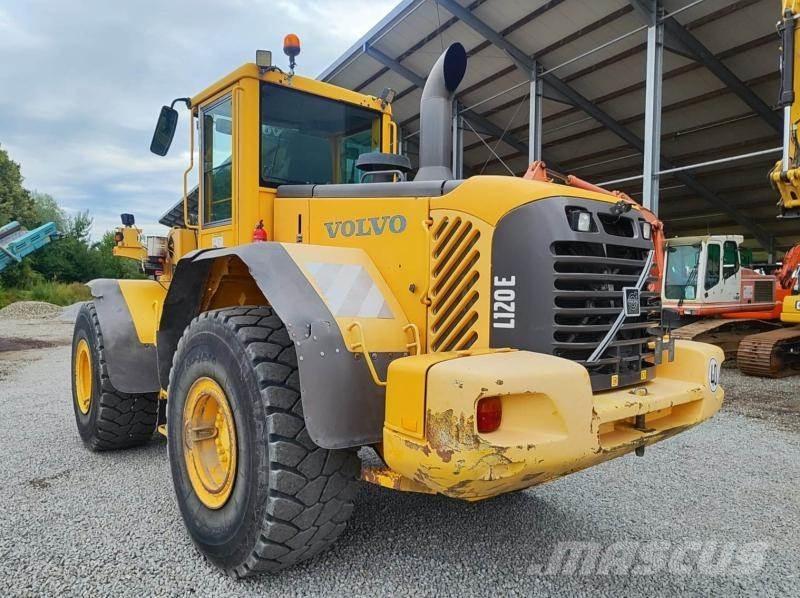 Volvo L120E لوادر بعجل