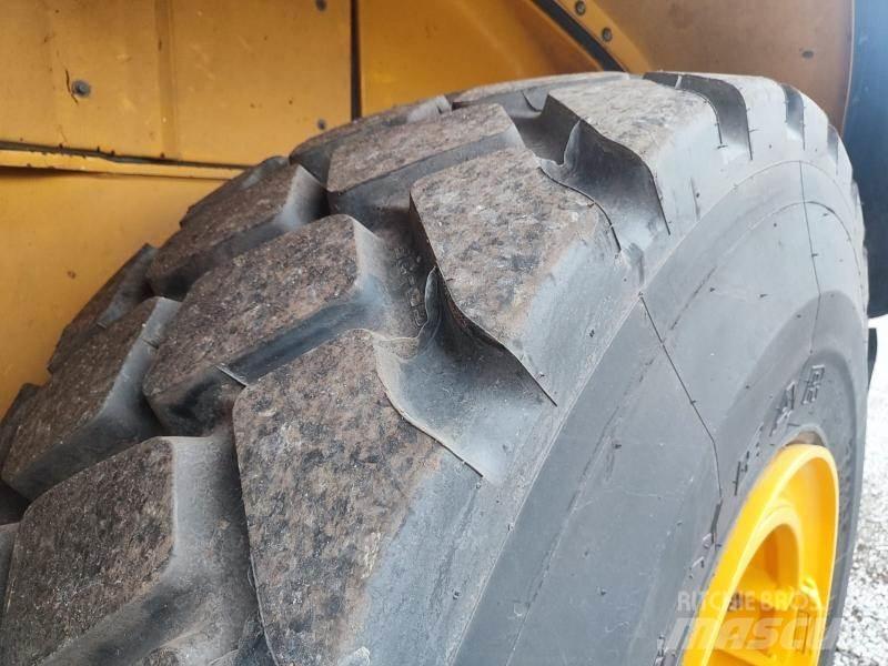 Volvo L150H لوادر بعجل