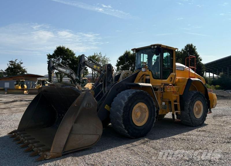 Volvo L180H لوادر بعجل