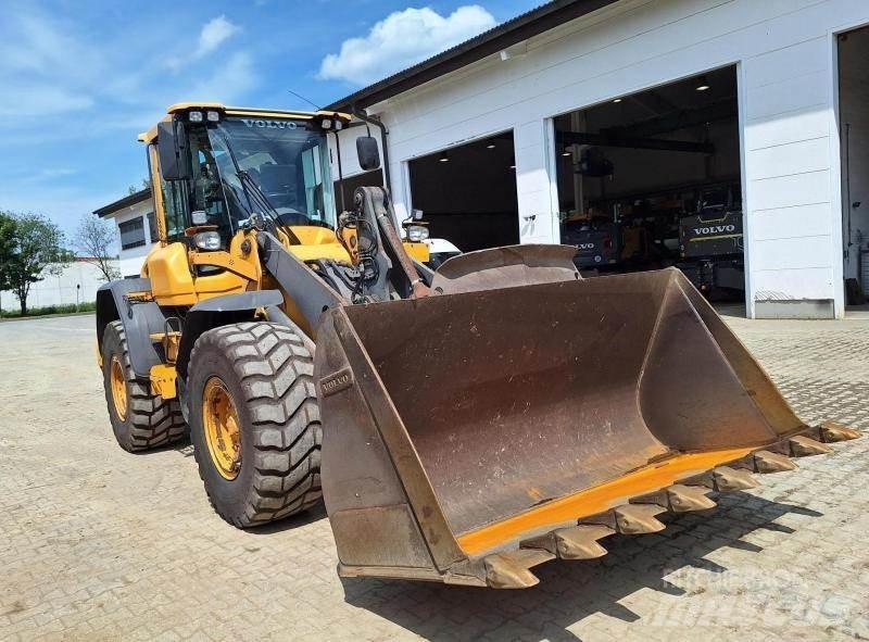 Volvo L90H لوادر بعجل
