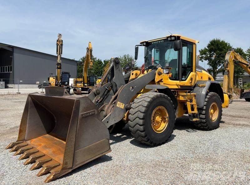Volvo L90H لوادر بعجل