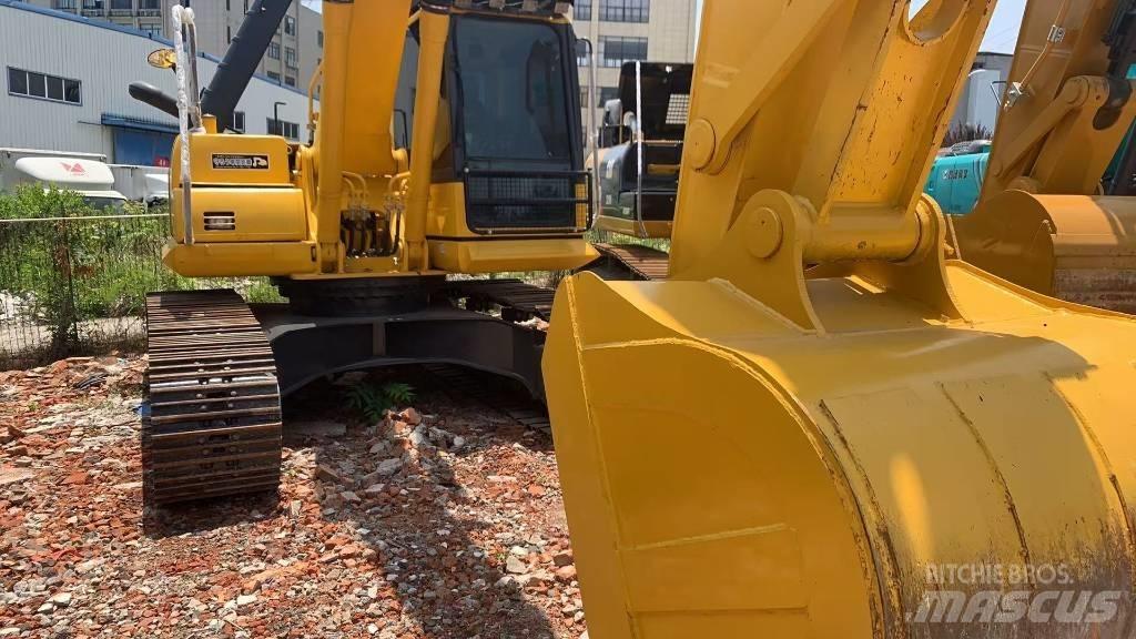 Komatsu PC210 حفارات زحافة