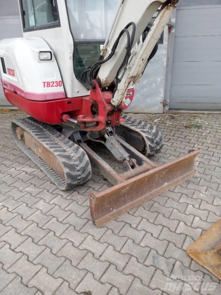 Takeuchi TB230 حفارات صغيرة أقل من 7 طن (حفارات صغيرة)