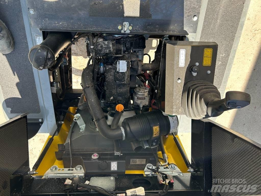 Wacker Neuson DW 20 عربات نقل قلابة للمواقع