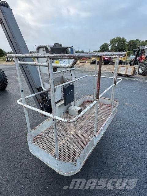 Manitou 200 ATJ رافعات ذراع ذاتية الحركة مدمجة