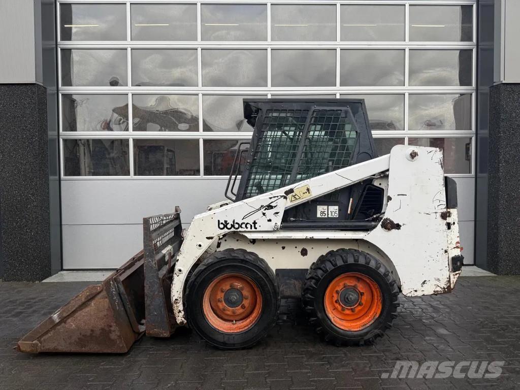 Bobcat 751 لوادر انزلاقية التوجيه