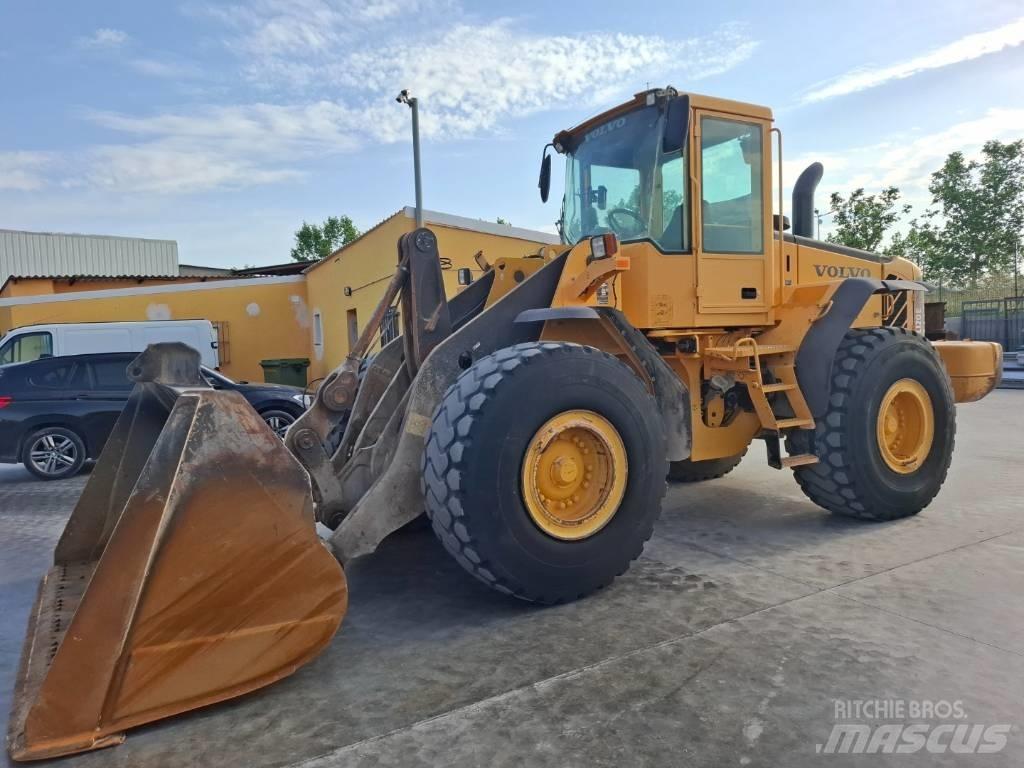 Volvo L 120 E لوادر بعجل