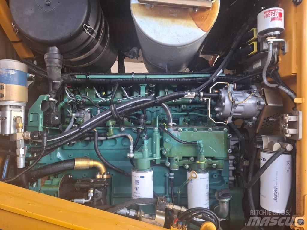 Volvo L 120 E لوادر بعجل