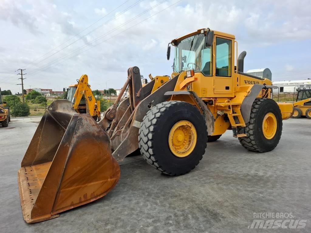 Volvo L 120 E لوادر بعجل
