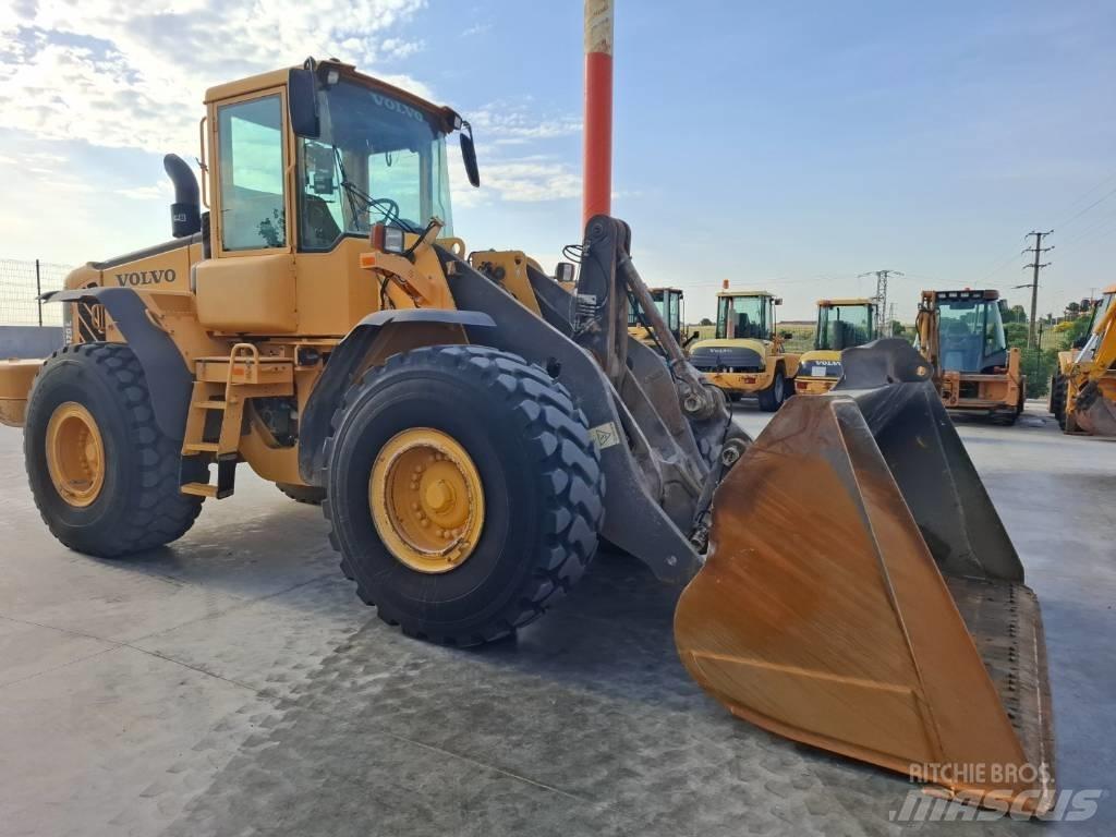 Volvo L 120 E لوادر بعجل