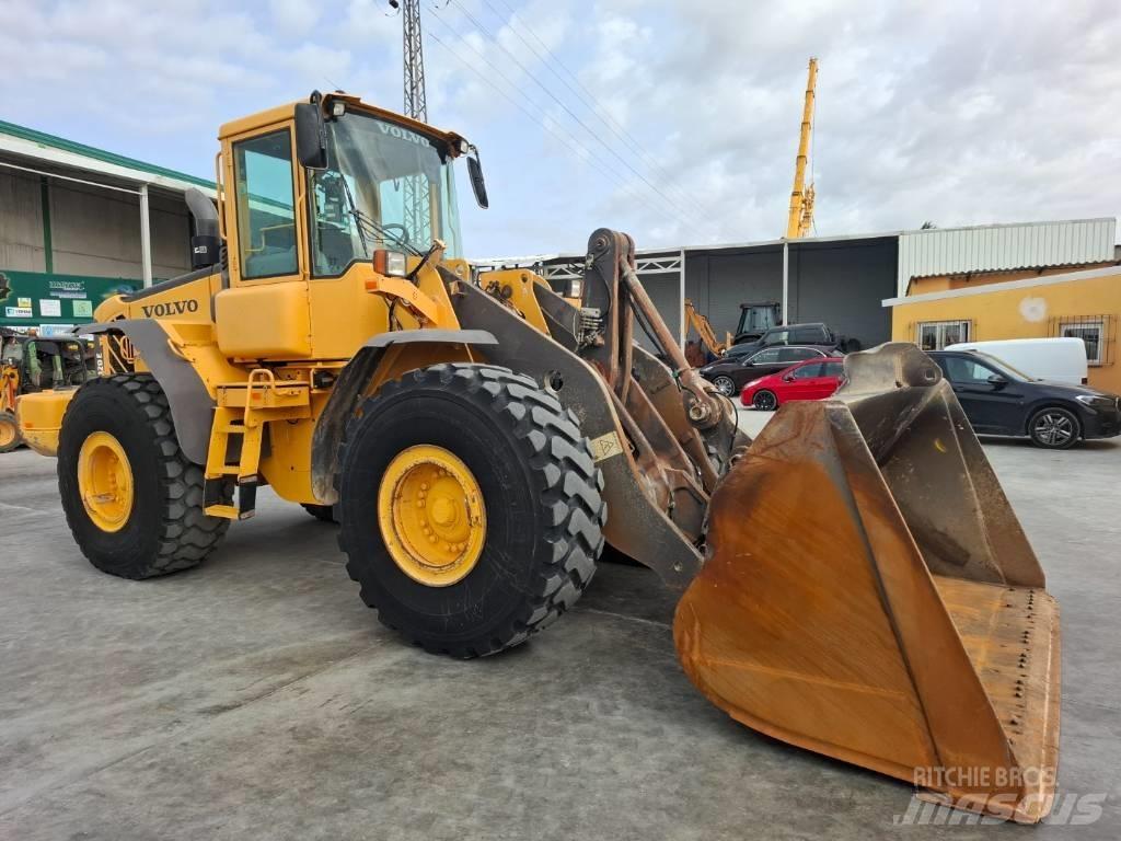 Volvo L 120 E لوادر بعجل
