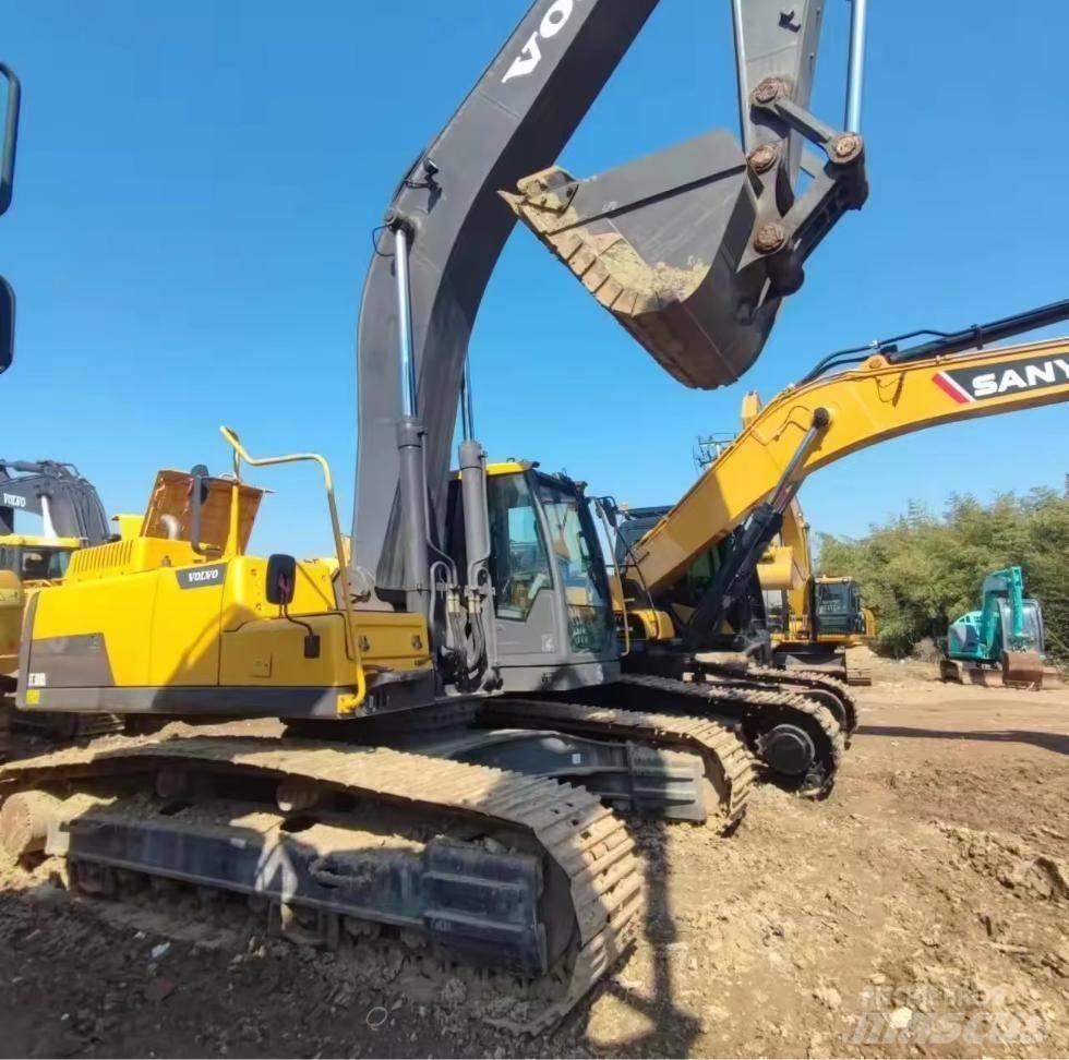 Volvo EC 300 D L حفارات زحافة