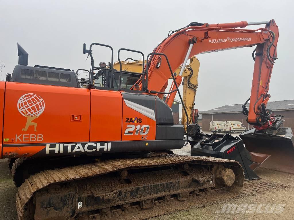 Hitachi ZX 210 LC-7 حفارات زحافة
